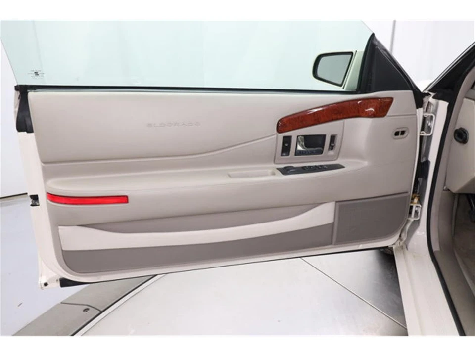 2002 Cadillac Eldorado 12th Gen - Image 22 of 31