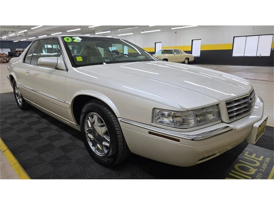 2002 Cadillac Eldorado 12th Gen - Image 3 of 31