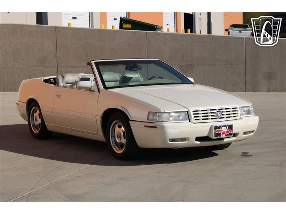 2002 Cadillac Eldorado 12th Gen - Image 21 of 31