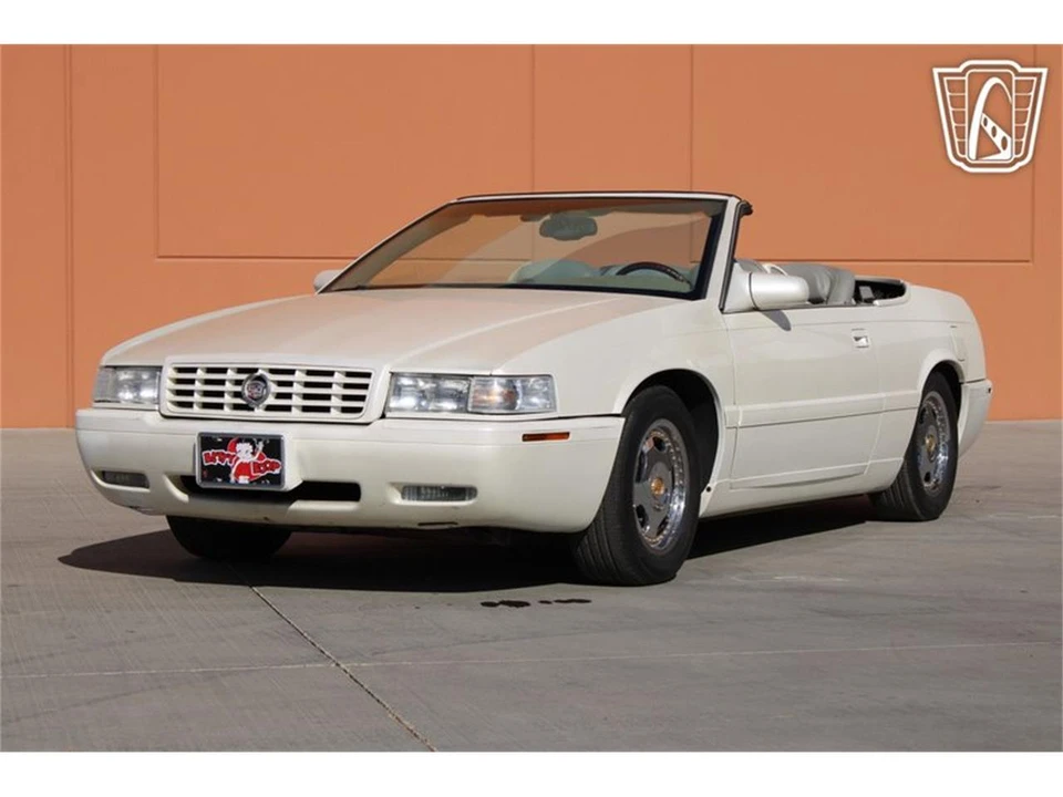 2002 Cadillac Eldorado 12th Gen - Image 3 of 31