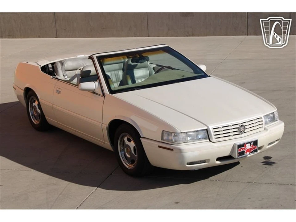 2002 Cadillac Eldorado 12th Gen - Image 13 of 31