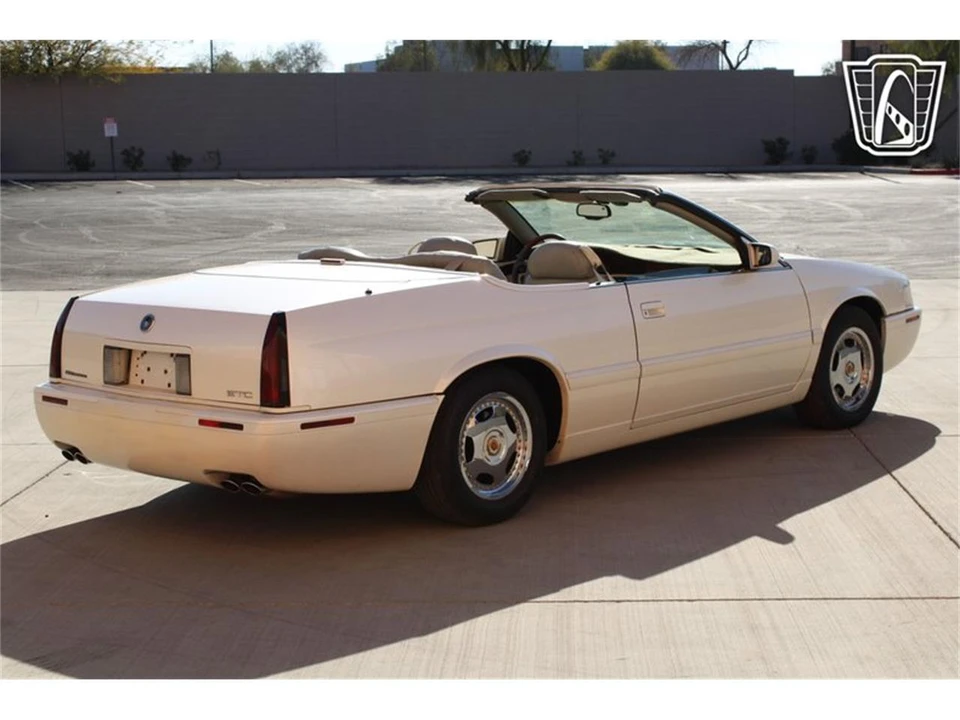 2002 Cadillac Eldorado 12th Gen - Image 19 of 31