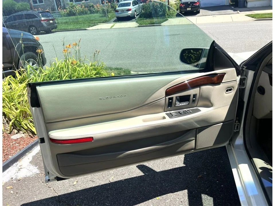 2002 Cadillac Eldorado 12th Gen - Image 16 of 31