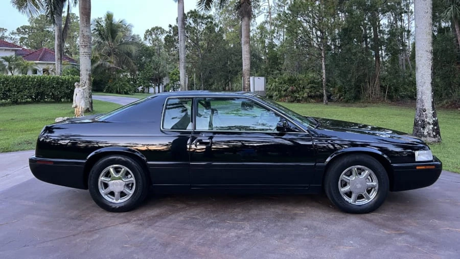 2002 Cadillac Eldorado 12th Gen - Image 2 of 31