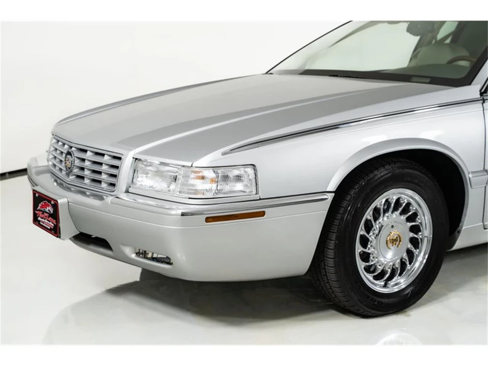 2002 Cadillac Eldorado 12th Gen - Image 5 of 31