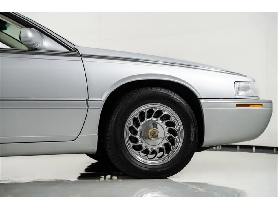 2002 Cadillac Eldorado 12th Gen - Image 15 of 31