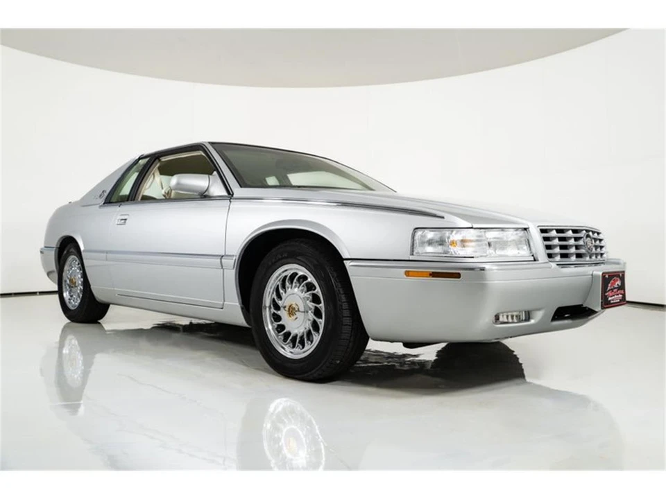 2002 Cadillac Eldorado 12th Gen - Image 16 of 31