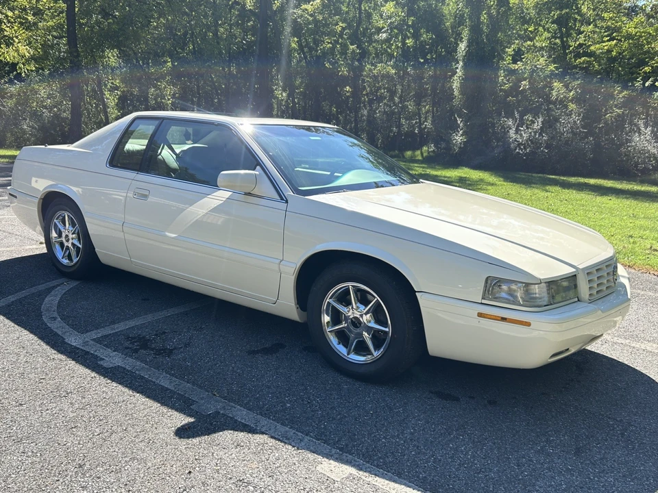 2002 Cadillac Eldorado 12th Gen - Image 14 of 31