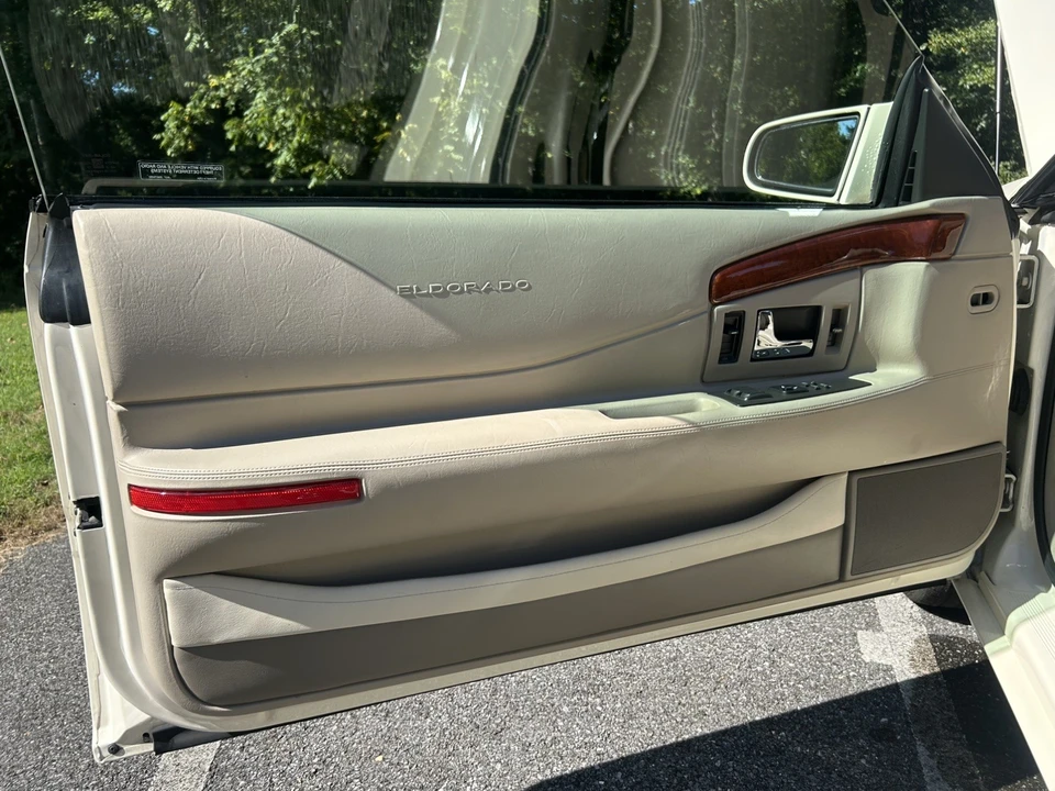2002 Cadillac Eldorado 12th Gen - Image 25 of 31
