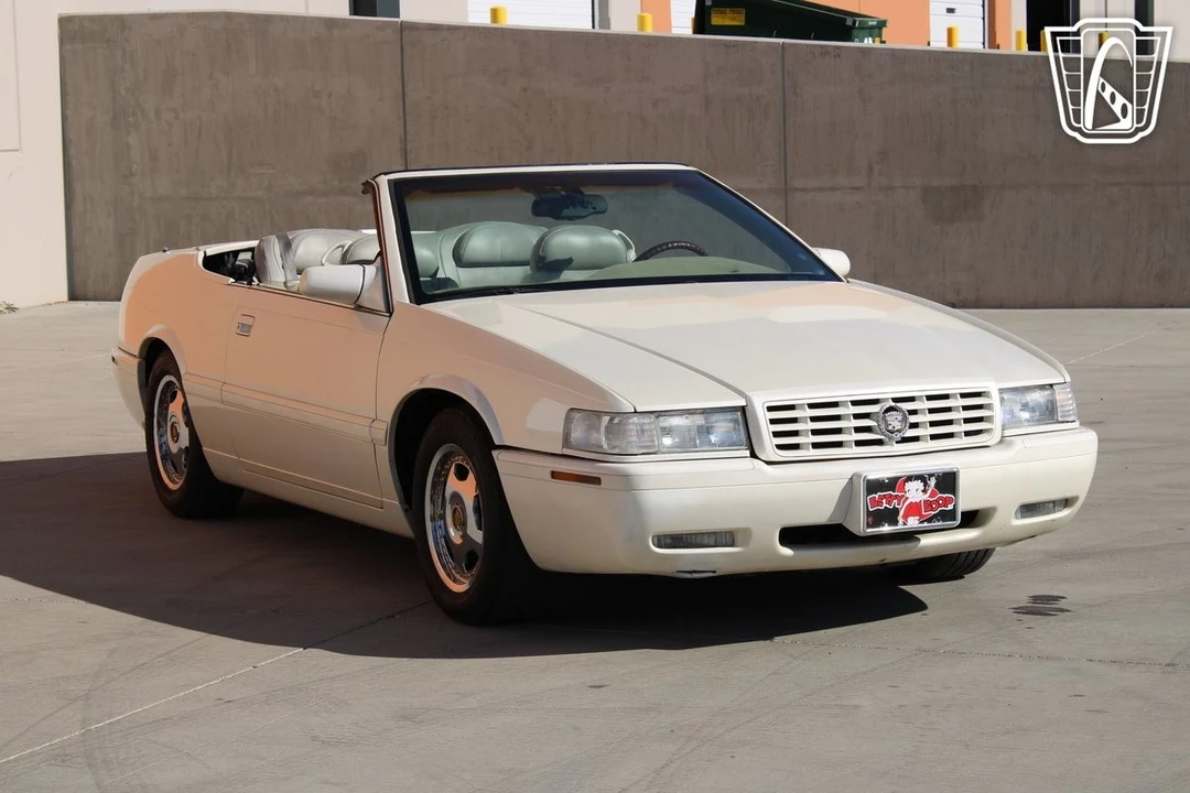2002 Cadillac Eldorado 12th Gen - Image 5 of 12