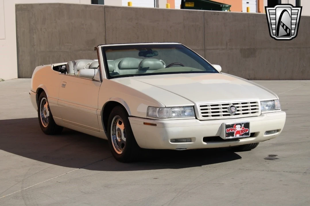 2002 Cadillac Eldorado 12th Gen - Image 5 of 12