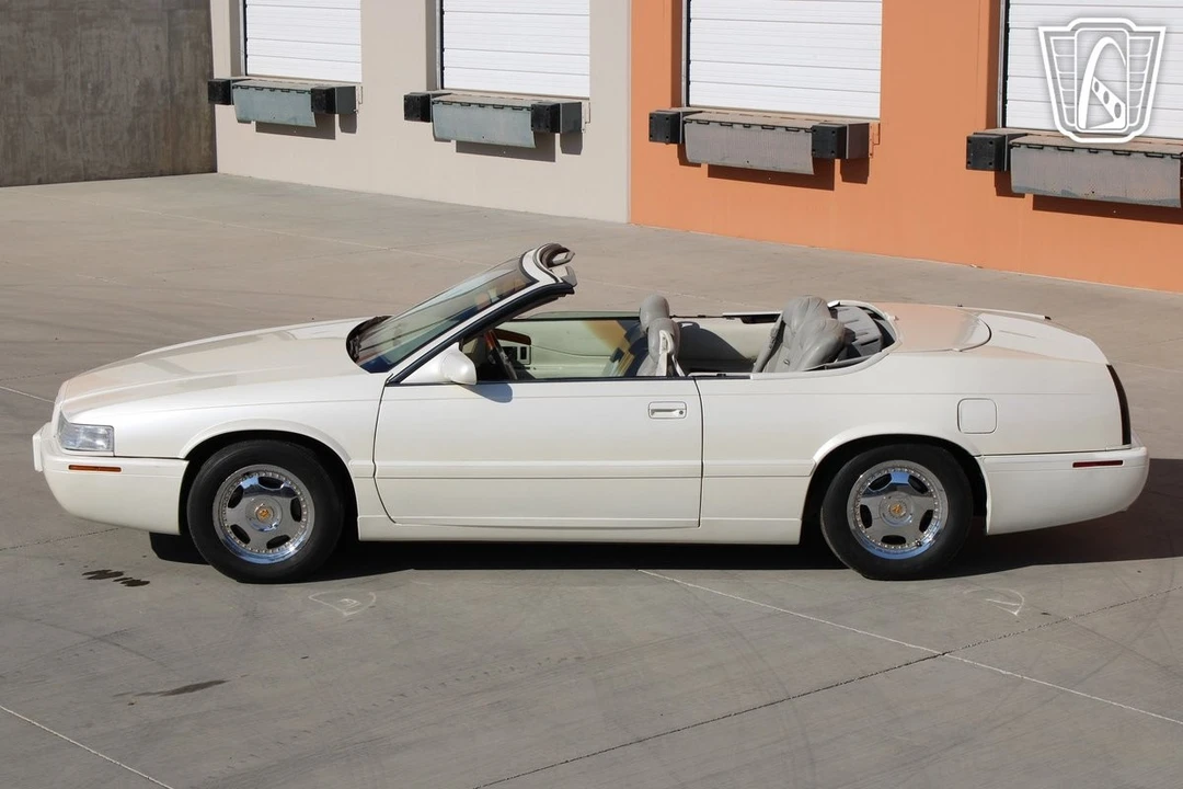 2002 Cadillac Eldorado 12th Gen - Image 9 of 12