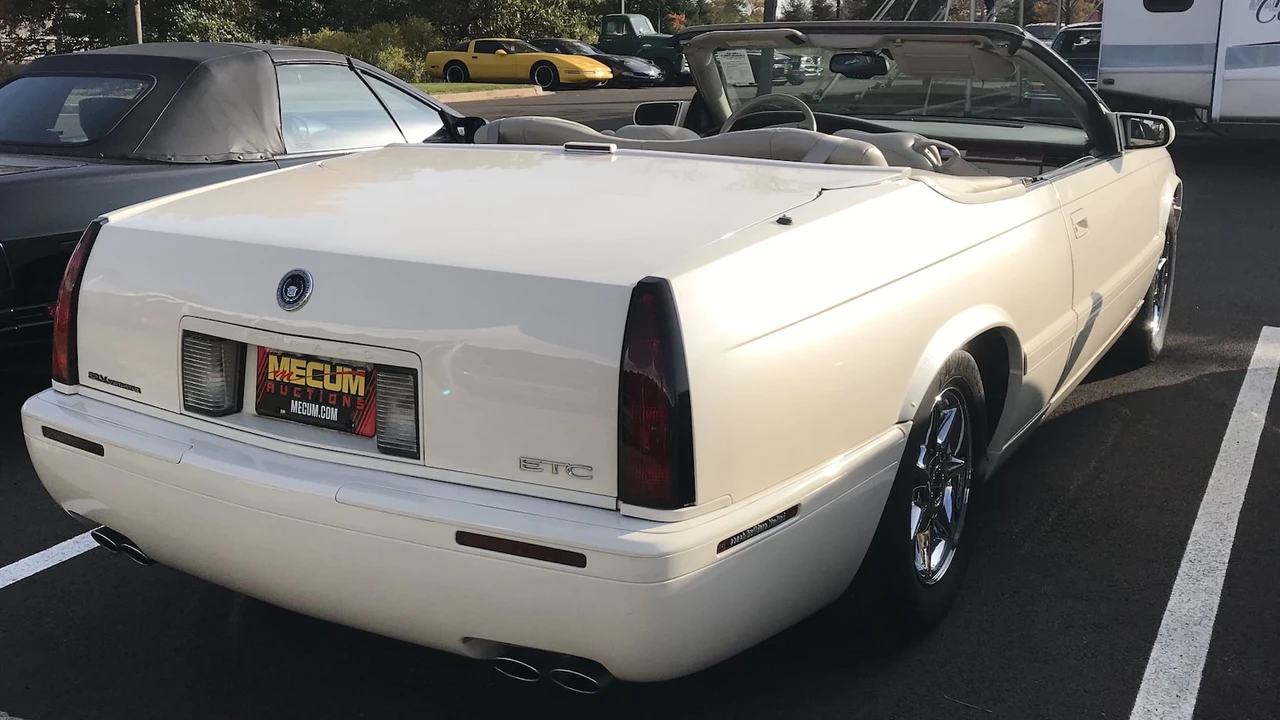 2002 Cadillac Eldorado 12th Gen - Image 2 of 4