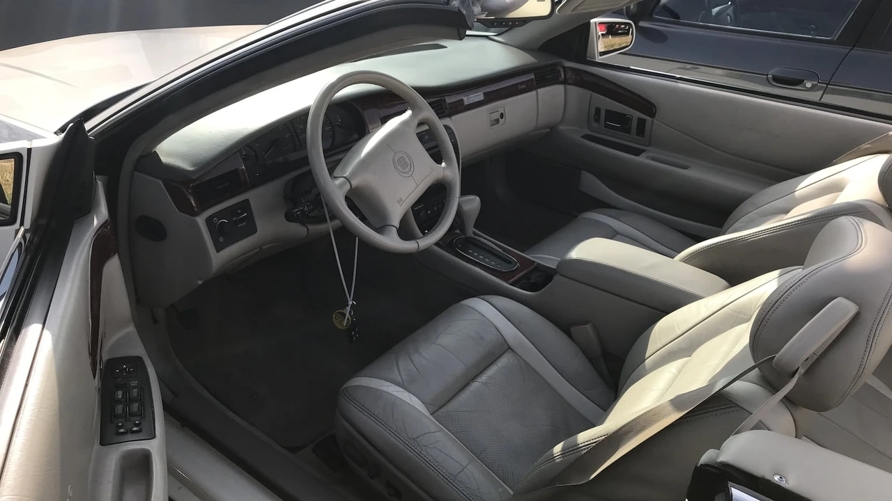 2002 Cadillac Eldorado 12th Gen - Image 3 of 4