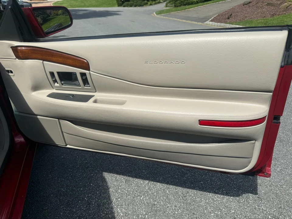 2002 Cadillac Eldorado 12th Gen - Image 19 of 25