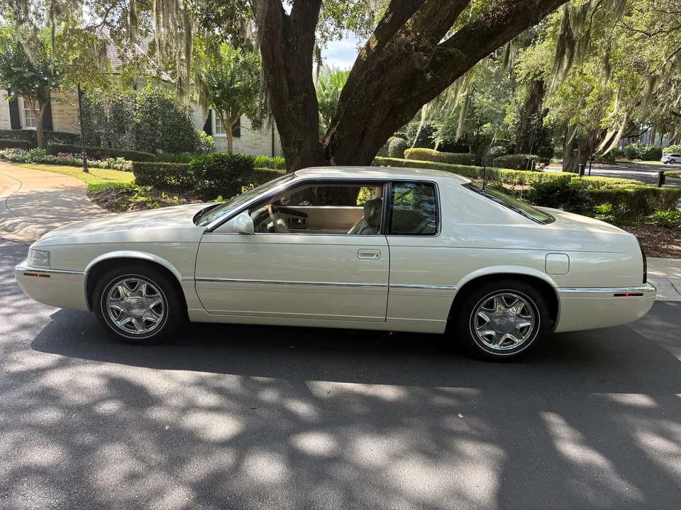 2002 Cadillac Eldorado 12th Gen - Image 9 of 31