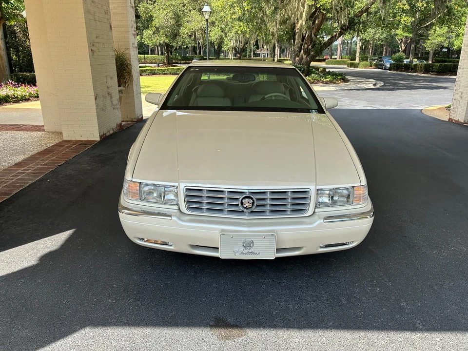 2002 Cadillac Eldorado 12th Gen - Image 3 of 31