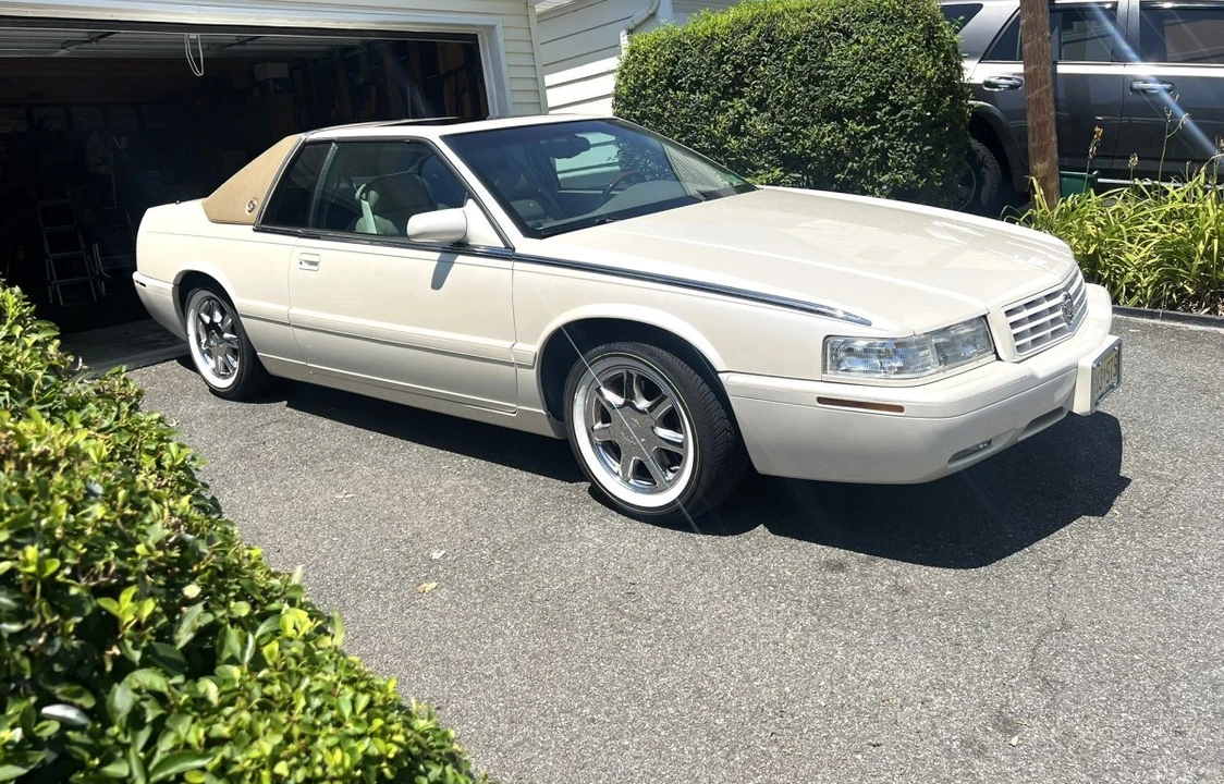 2002 Cadillac Eldorado 12th Gen - Image 3 of 31
