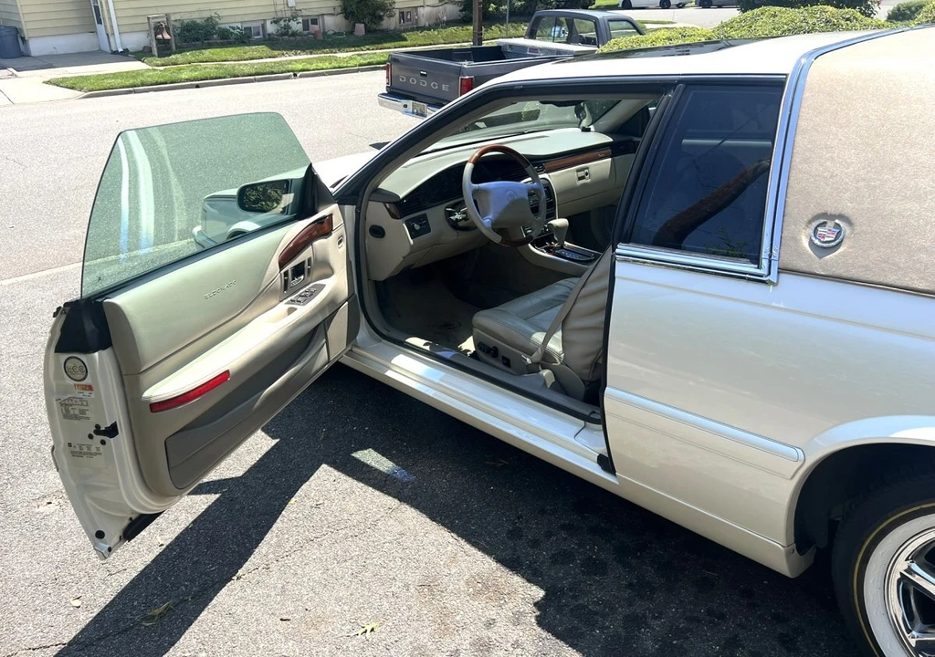 2002 Cadillac Eldorado 12th Gen - Image 16 of 31