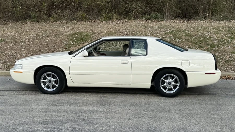 2002 Cadillac Eldorado 12th Gen - Image 2 of 10