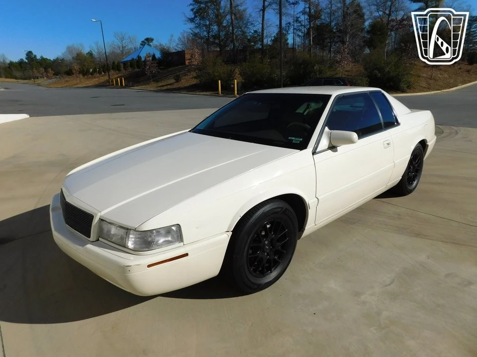 2002 Cadillac Eldorado 12th Gen - Image 9 of 12