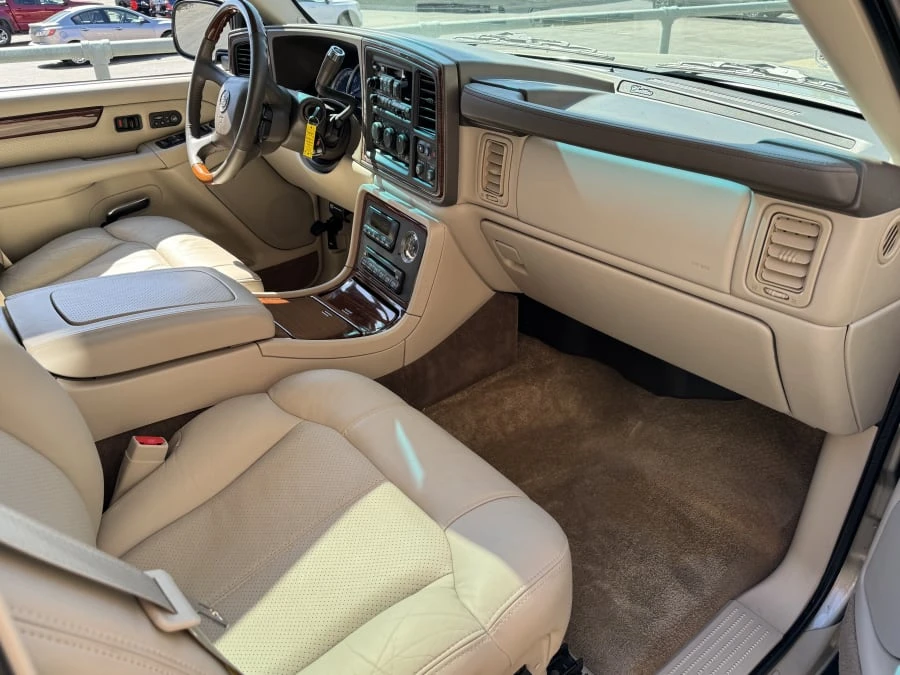 2002 Cadillac Escalade & EXT 2nd Gen - Image 9 of 9