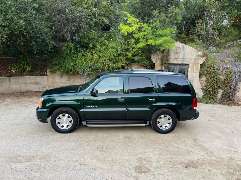2002 Cadillac Escalade & EXT 2nd Gen - Image 10 of 31