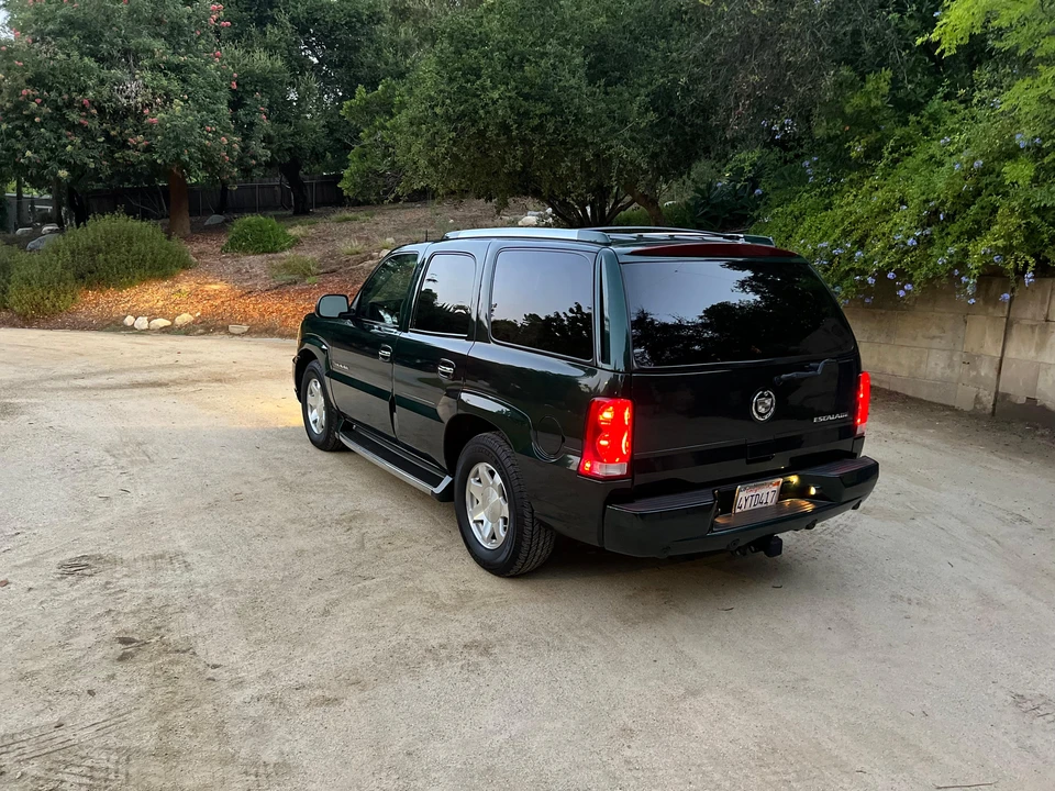 2002 Cadillac Escalade & EXT 2nd Gen - Image 28 of 31