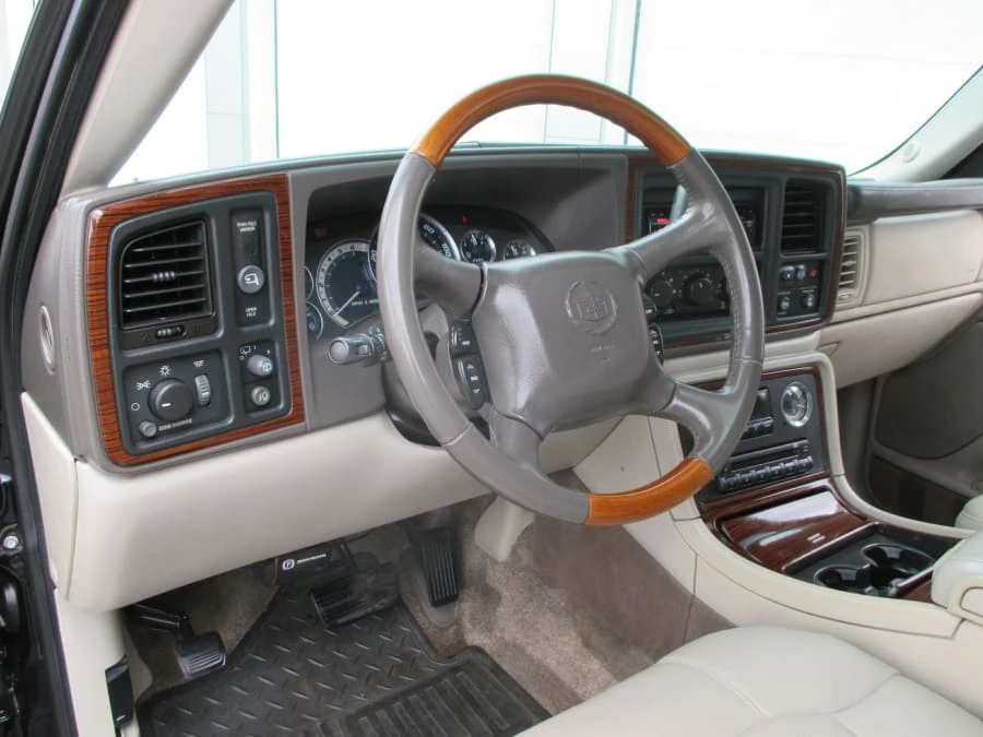 2002 Cadillac Escalade & EXT 2nd Gen - Image 6 of 16