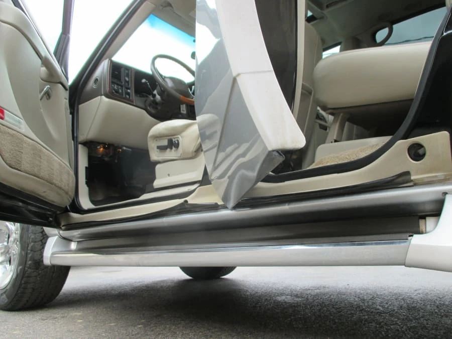 2002 Cadillac Escalade & EXT 2nd Gen - Image 10 of 16
