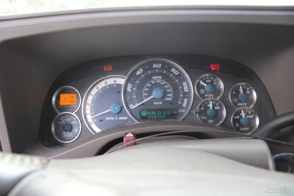 2002 Cadillac Escalade & EXT 2nd Gen - Image 14 of 21