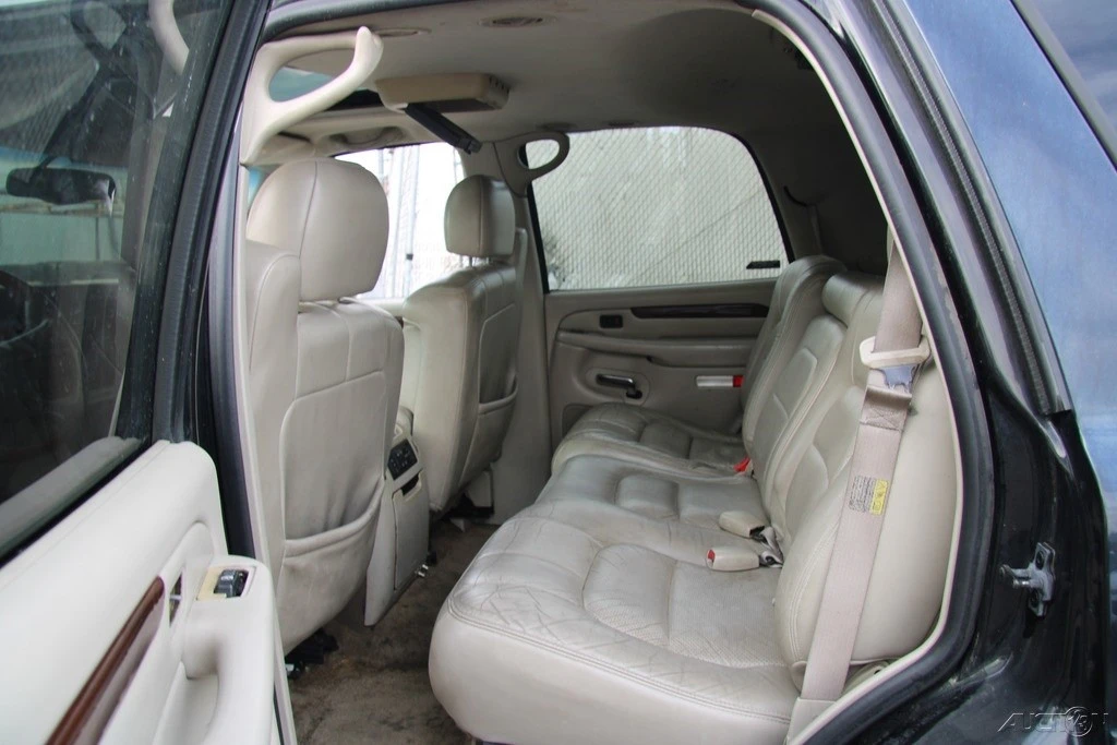 2002 Cadillac Escalade & EXT 2nd Gen - Image 19 of 21