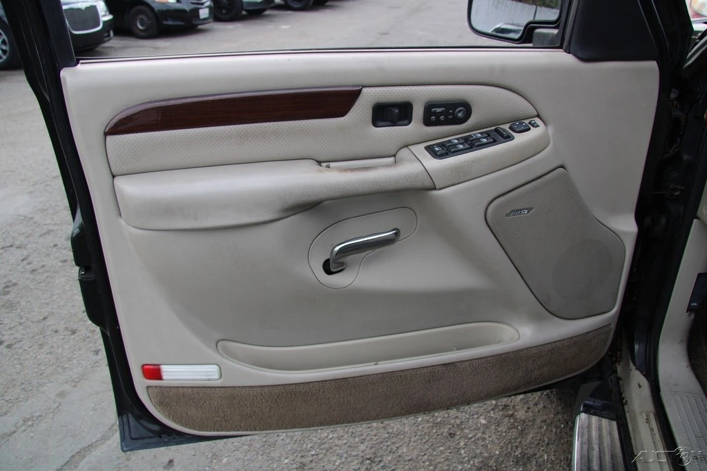 2002 Cadillac Escalade & EXT 2nd Gen - Image 11 of 21