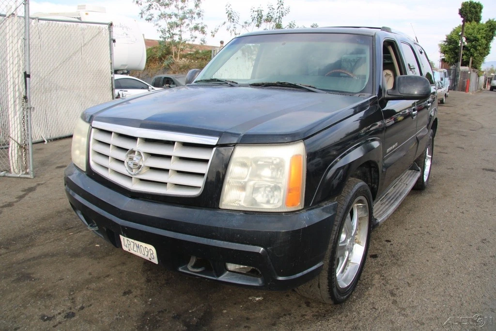2002 Cadillac Escalade & EXT 2nd Gen - Image 2 of 21