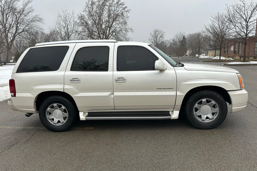 2002 Cadillac Escalade & EXT 2nd Gen - Image 3 of 31