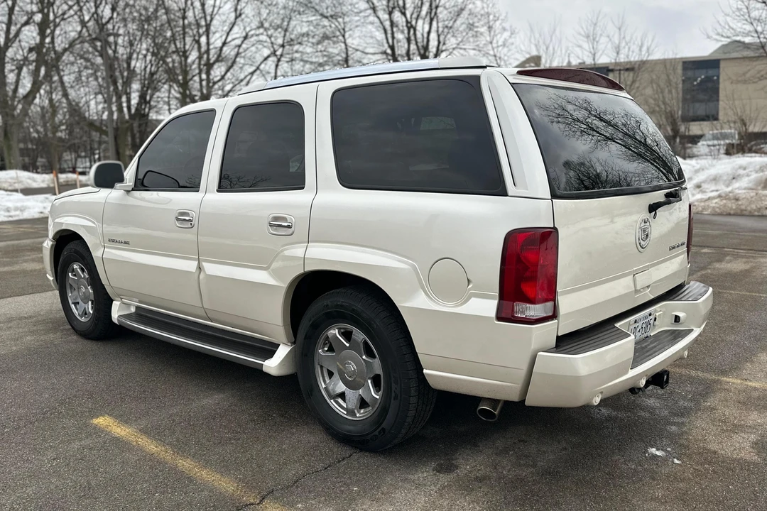 2002 Cadillac Escalade & EXT 2nd Gen - Image 4 of 31
