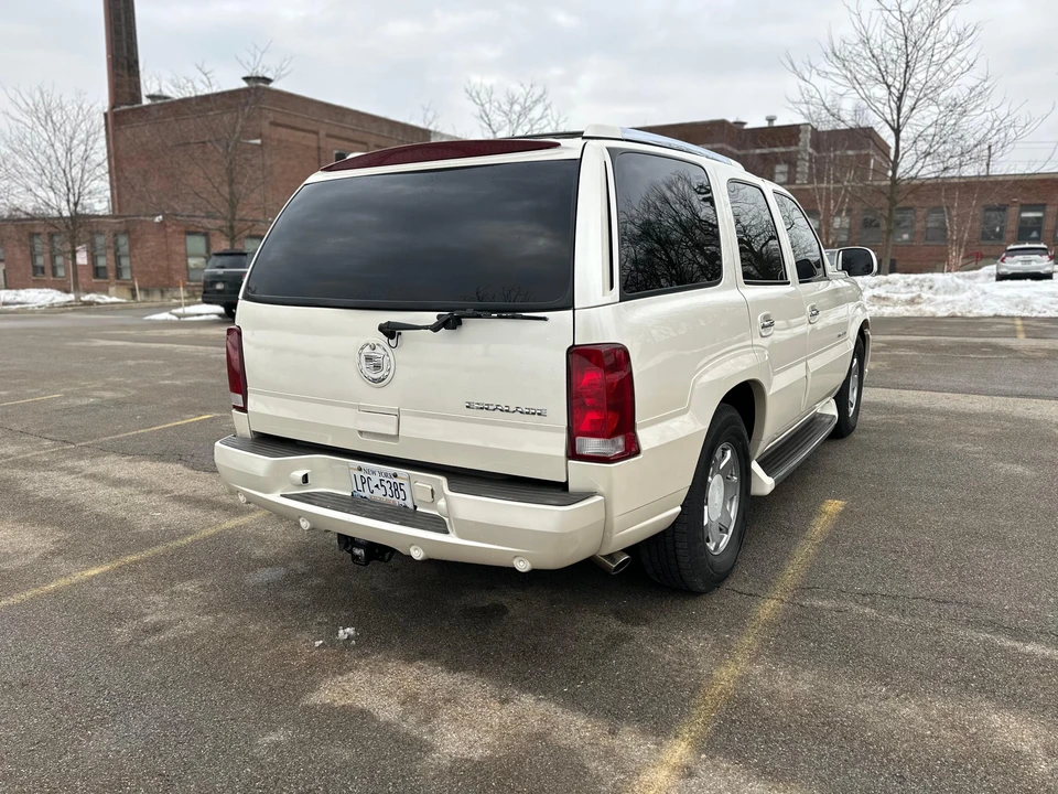 2002 Cadillac Escalade & EXT 2nd Gen - Image 11 of 31