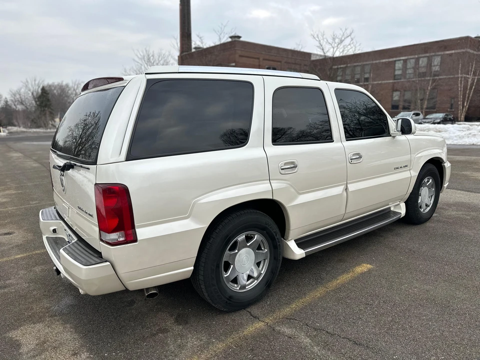 2002 Cadillac Escalade & EXT 2nd Gen - Image 13 of 31