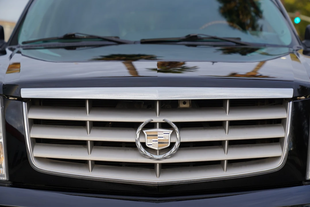 2002 Cadillac Escalade & EXT 2nd Gen - Image 26 of 31