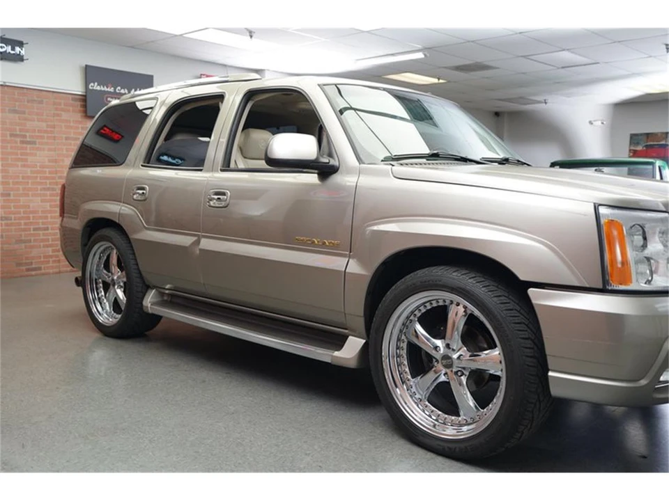 2002 Cadillac Escalade & EXT 2nd Gen - Image 9 of 31