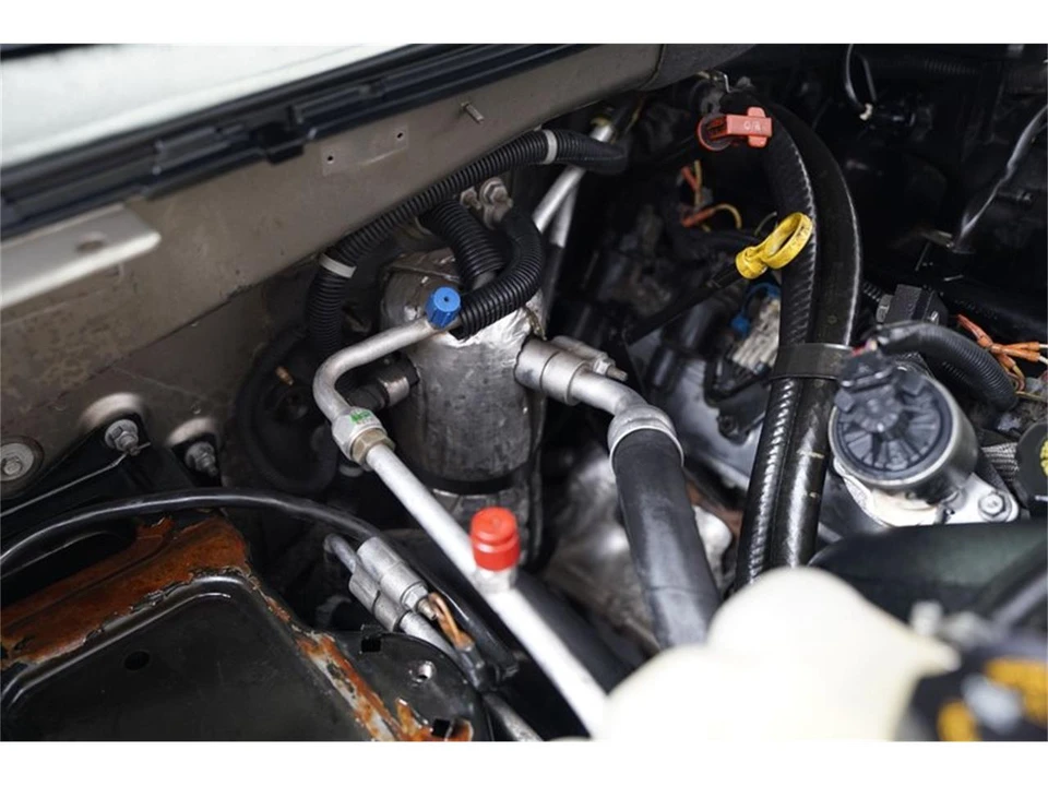 2002 Cadillac Escalade & EXT 2nd Gen - Image 19 of 31