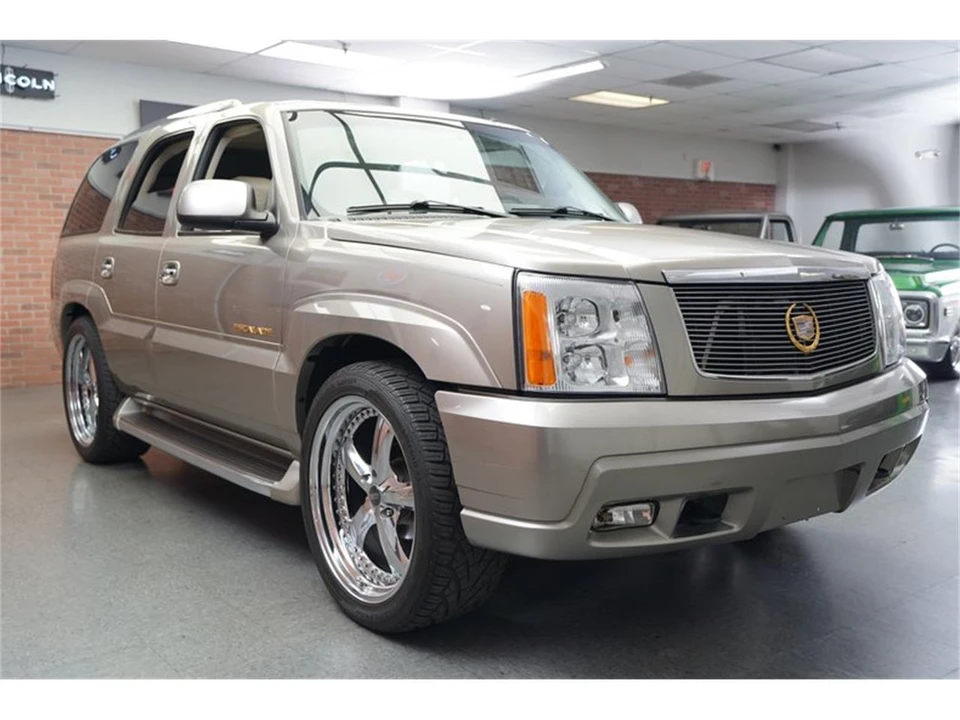 2002 Cadillac Escalade & EXT 2nd Gen - Image 10 of 31