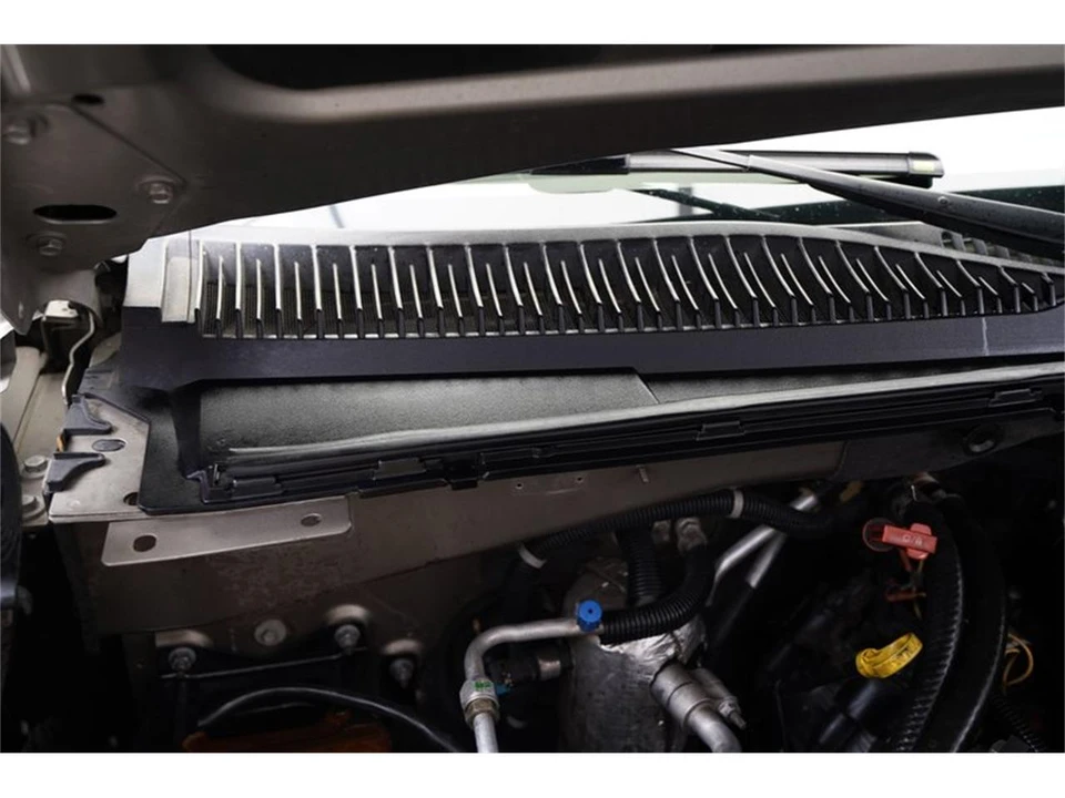 2002 Cadillac Escalade & EXT 2nd Gen - Image 30 of 31