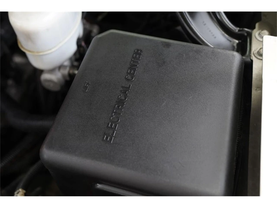 2002 Cadillac Escalade & EXT 2nd Gen - Image 26 of 31