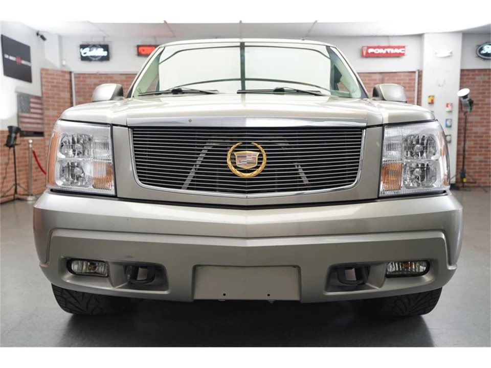 2002 Cadillac Escalade & EXT 2nd Gen - Image 11 of 31