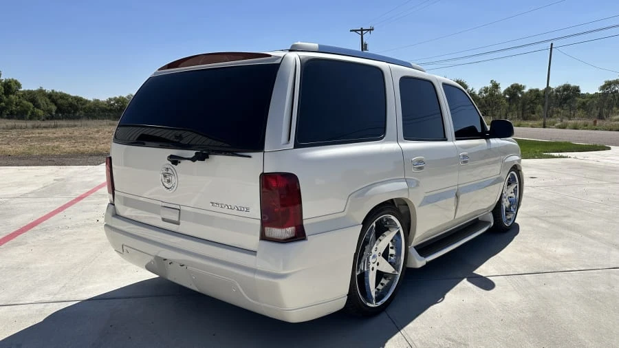 2002 Cadillac Escalade & EXT 2nd Gen - Image 12 of 31