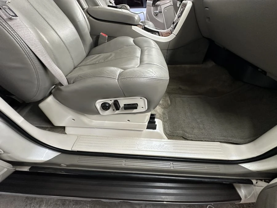 2002 Cadillac Escalade & EXT 2nd Gen - Image 30 of 31