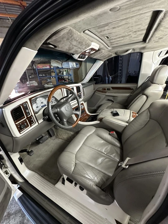 2002 Cadillac Escalade & EXT 2nd Gen - Image 19 of 31