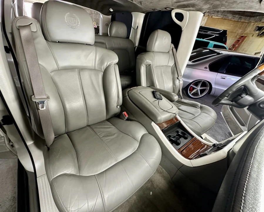 2002 Cadillac Escalade & EXT 2nd Gen - Image 28 of 31