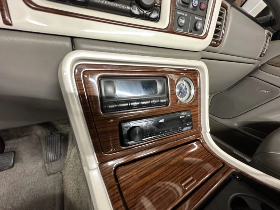 2002 Cadillac Escalade & EXT 2nd Gen - Image 26 of 31